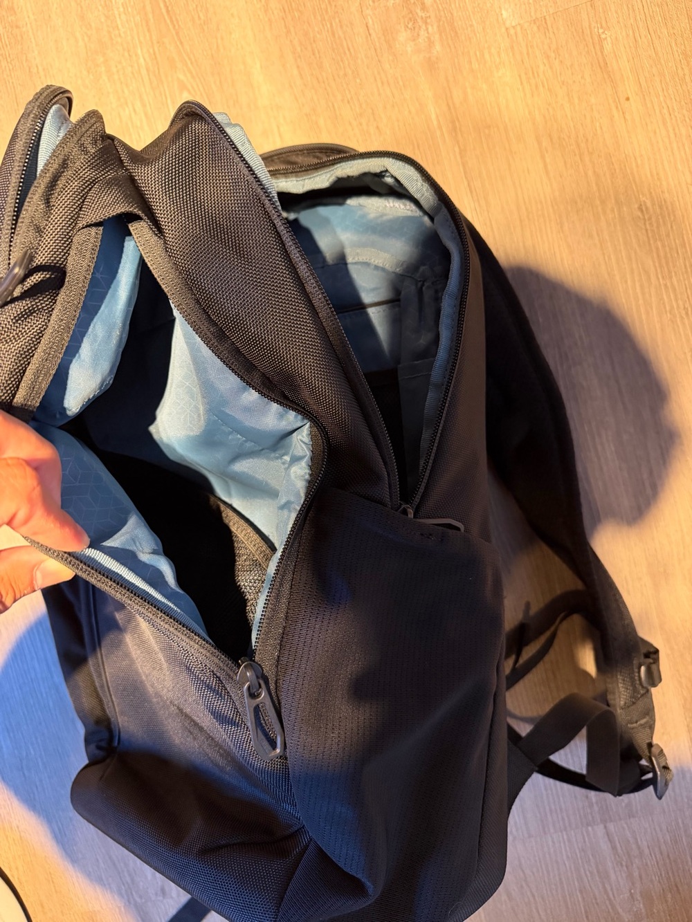 Thule Accent Backpack - 23L - Picture 5 of 5